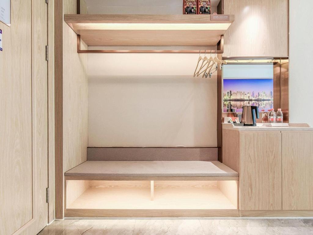 לוג'ו Vienna Hotel Sichuan Hejiang Yangtze River Bridge מראה חיצוני תמונה