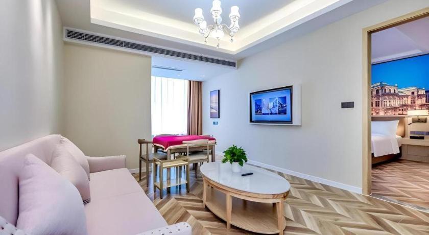 לוג'ו Vienna Hotel Sichuan Hejiang Yangtze River Bridge מראה חיצוני תמונה