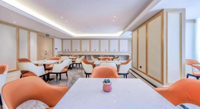 לוג'ו Vienna Hotel Sichuan Hejiang Yangtze River Bridge מראה חיצוני תמונה
