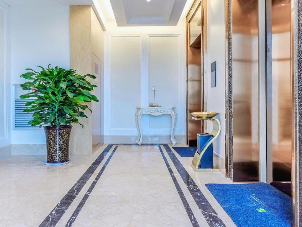 לוג'ו Vienna Hotel Sichuan Hejiang Yangtze River Bridge מראה חיצוני תמונה