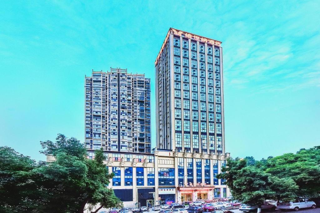 לוג'ו Vienna Hotel Sichuan Hejiang Yangtze River Bridge מראה חיצוני תמונה